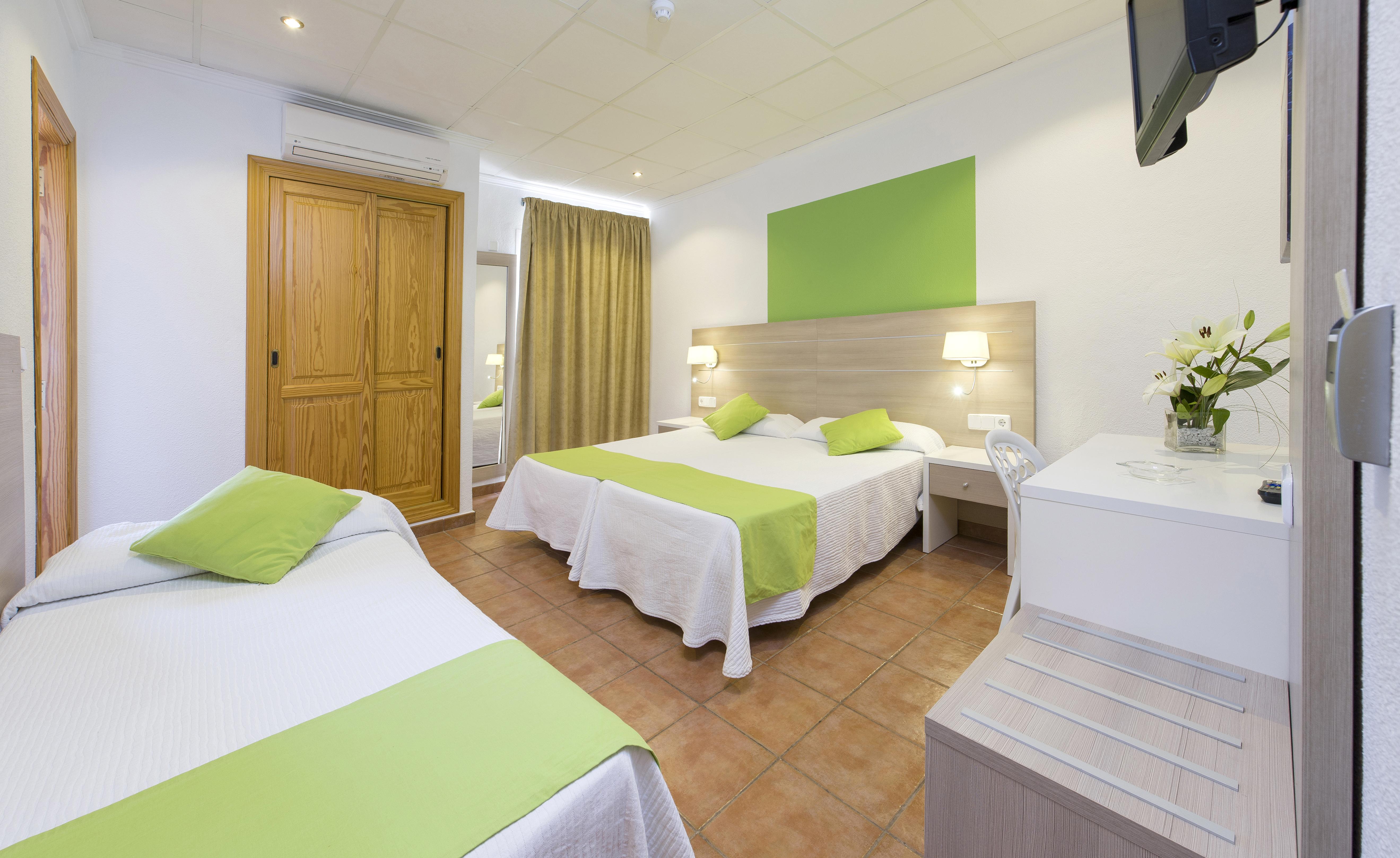 Hostal Adelino San Antonio  Eksteriør billede