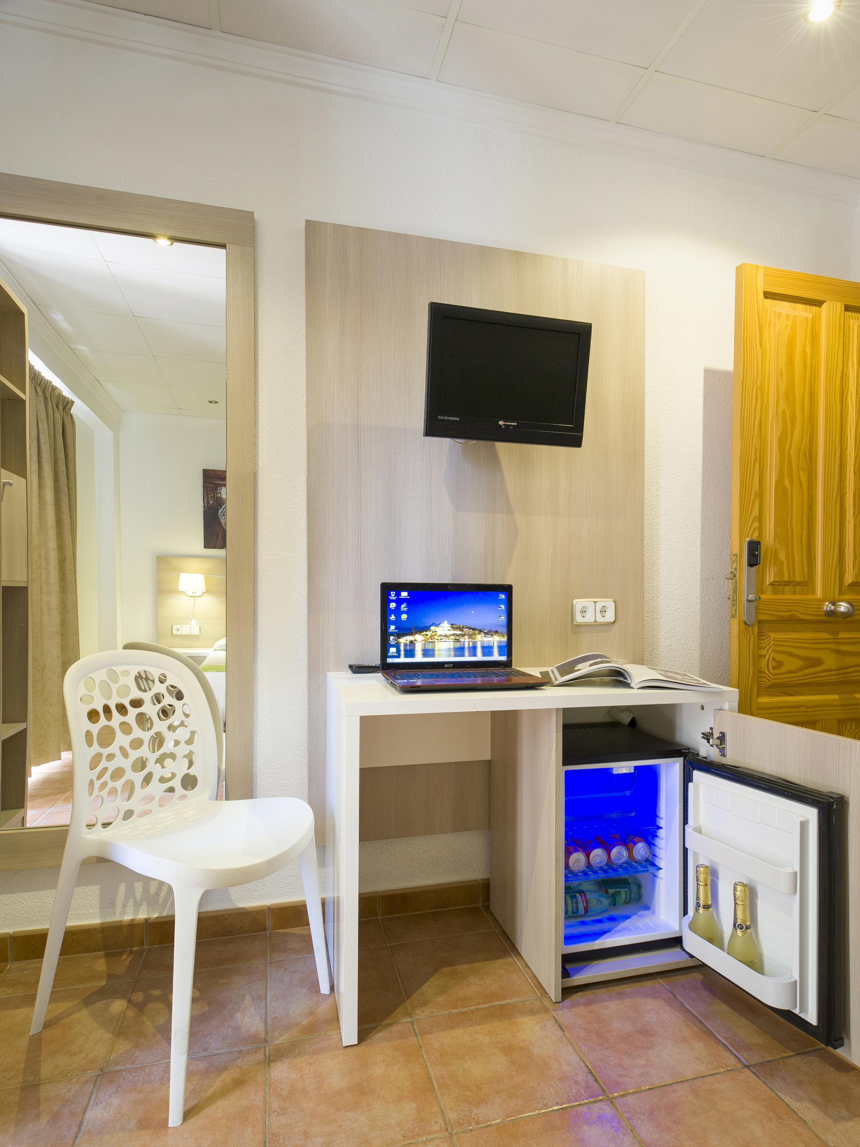 Hostal Adelino San Antonio  Eksteriør billede
