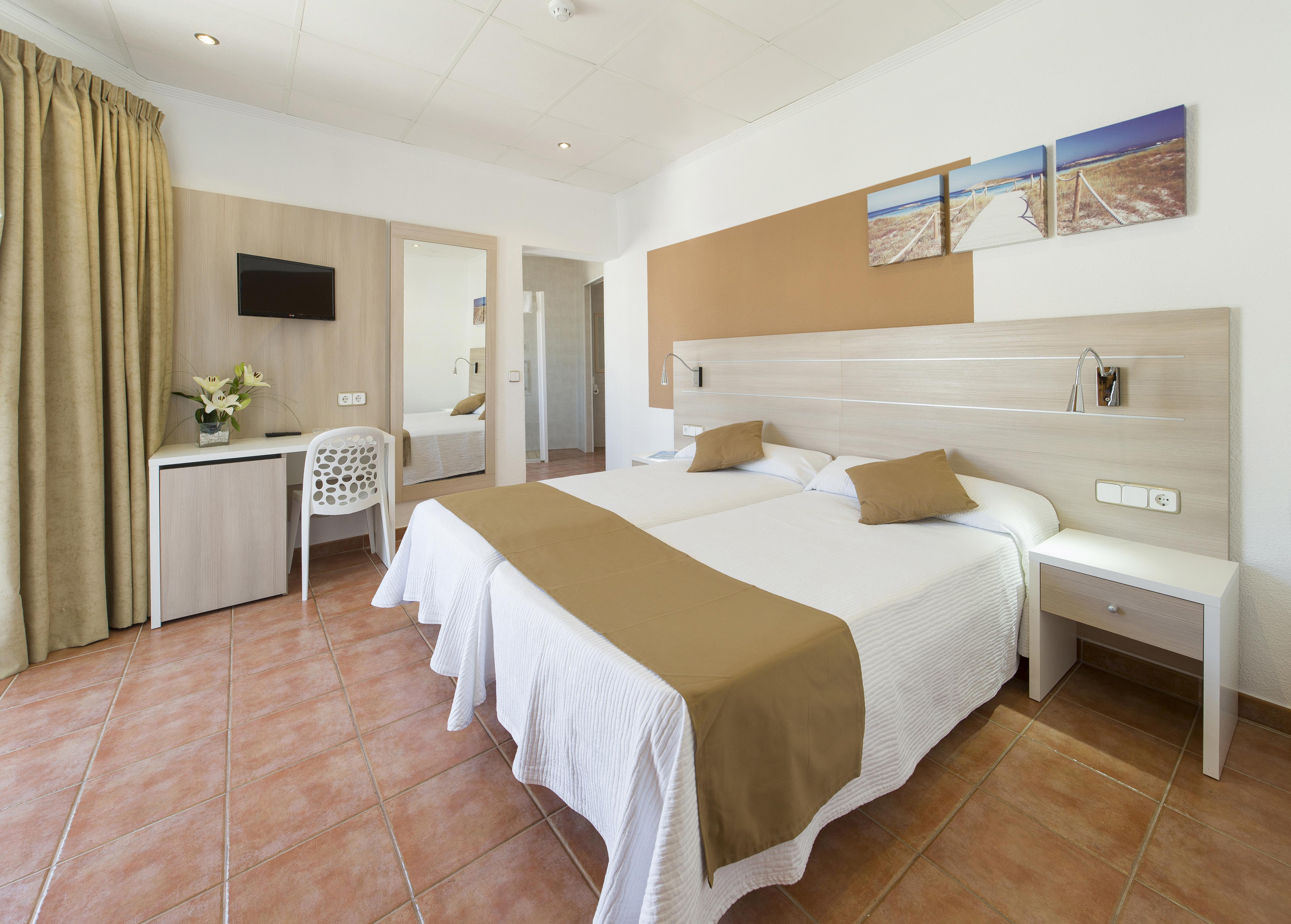Hostal Adelino San Antonio  Eksteriør billede