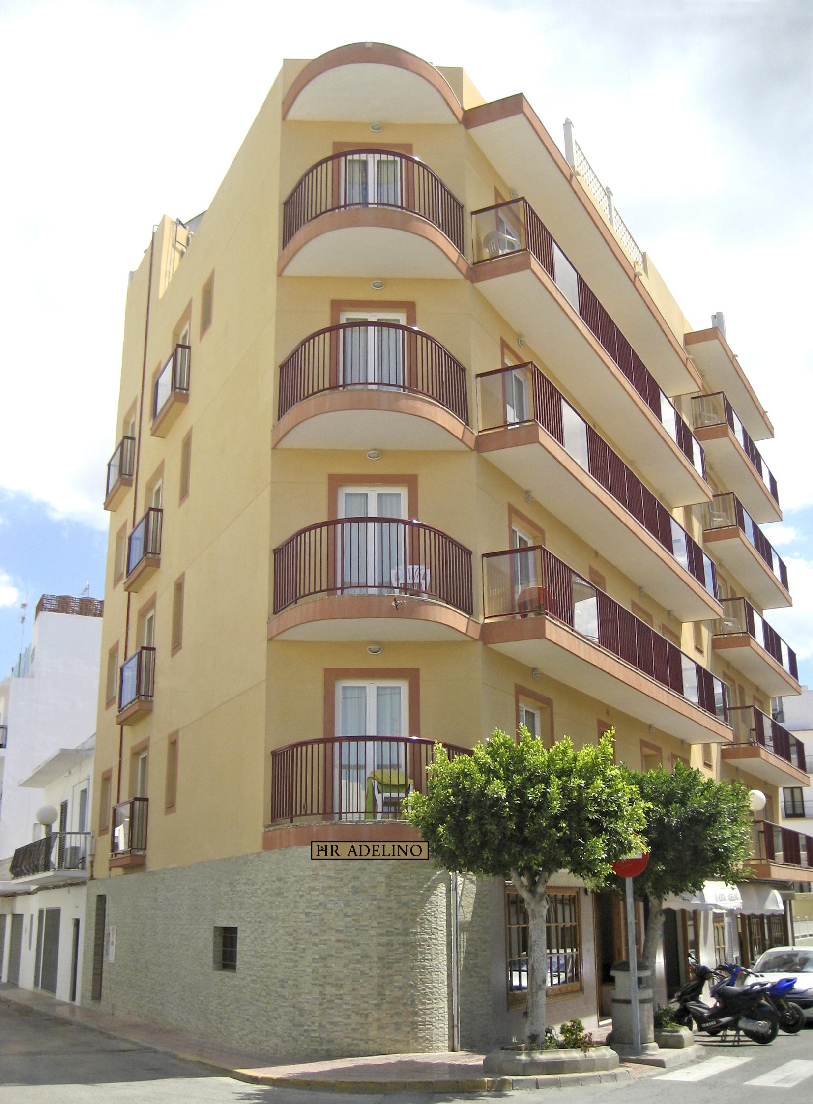 Hostal Adelino San Antonio  Eksteriør billede