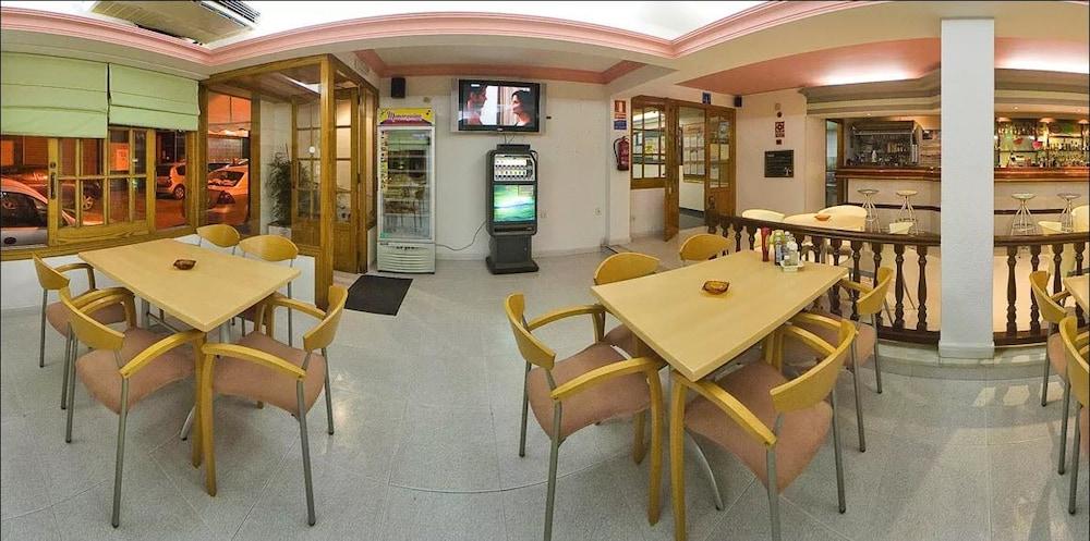 Hostal Adelino San Antonio  Eksteriør billede