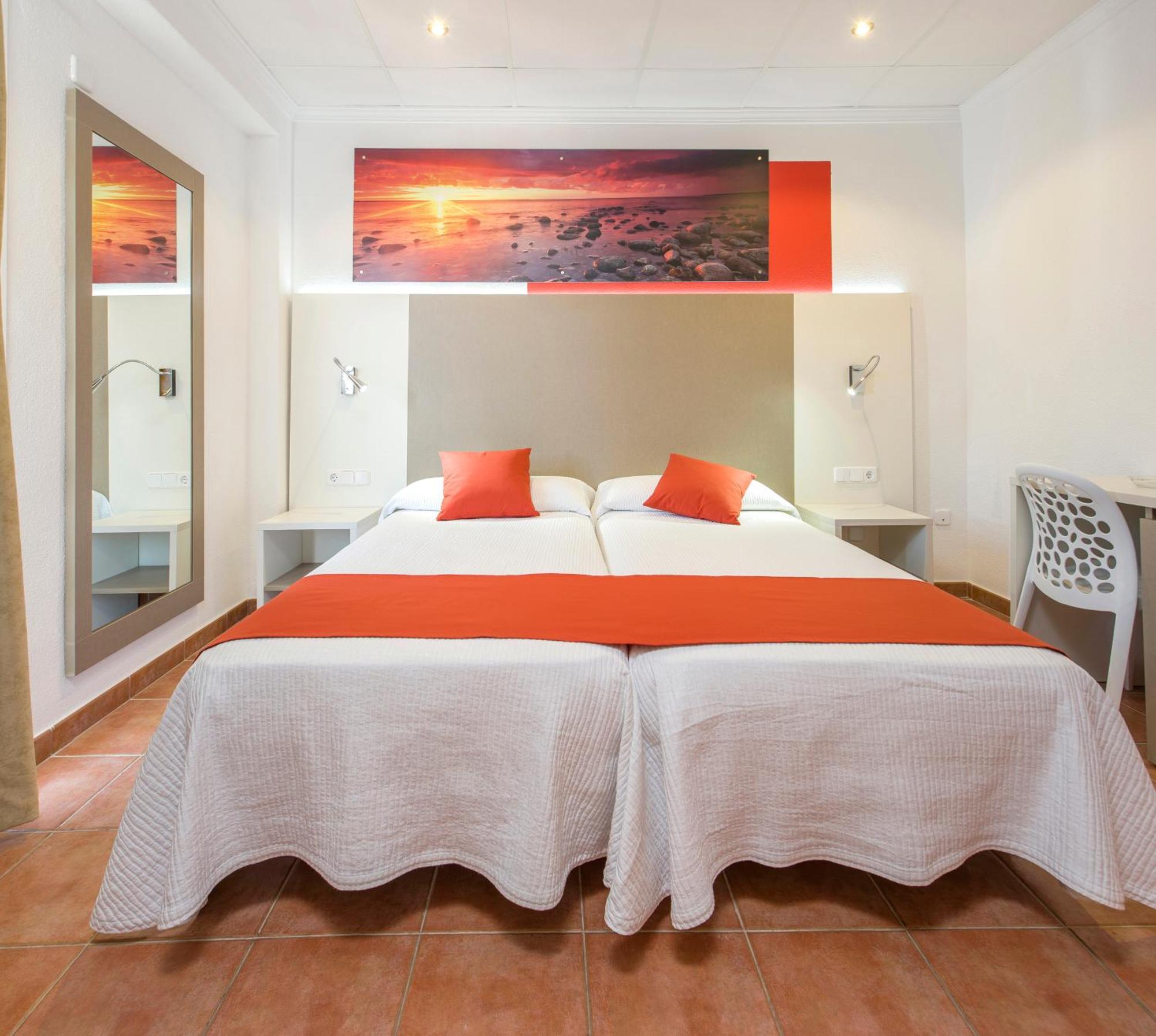 Hostal Adelino San Antonio  Eksteriør billede