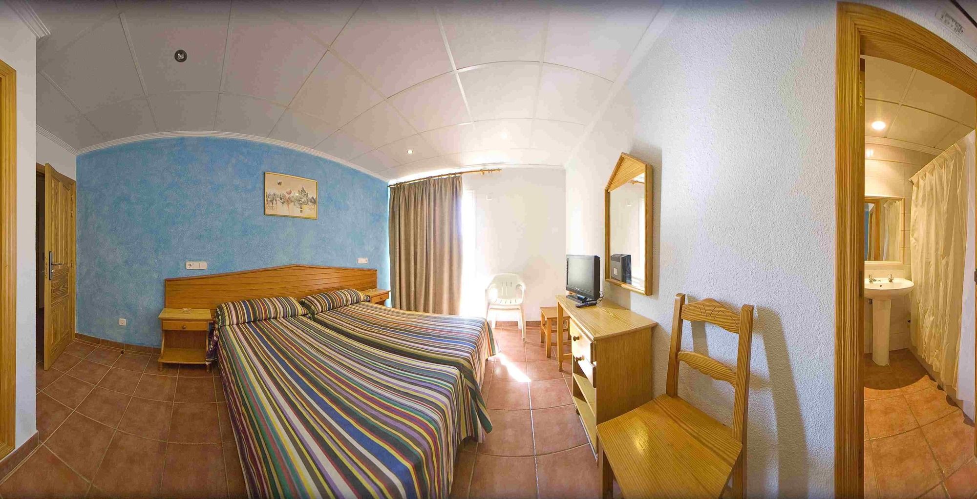 Hostal Adelino San Antonio  Eksteriør billede