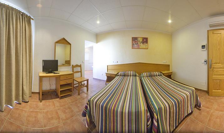 Hostal Adelino San Antonio  Eksteriør billede