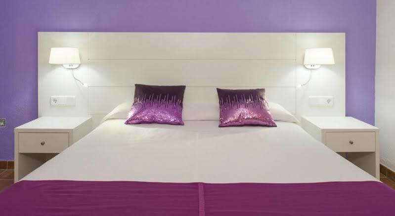 Hostal Adelino San Antonio  Eksteriør billede